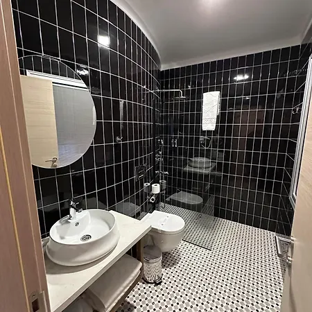 Hotel Nisa 3*